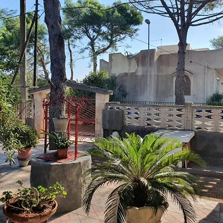 Pugliabeachapartments Апартаменты *