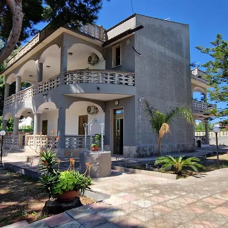 Апартаменты Pugliabeachapartments Пульсано